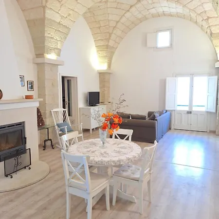 Masseria Li Camerini בית נופש Vanze